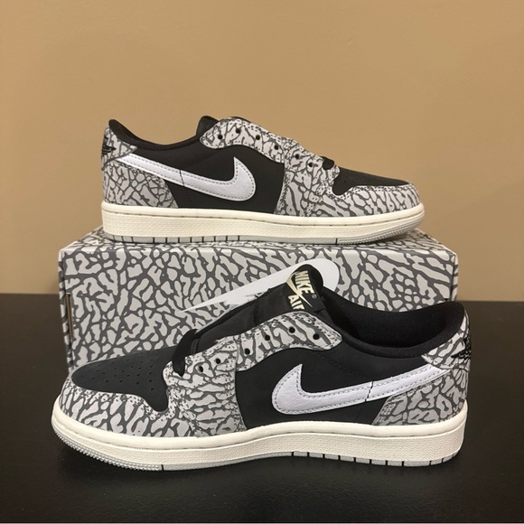 Nike Air Jordan 1 Retro Low OG 'Black Cement' CZ0775-001 Women’s Size 5.5 - Picture 2 of 5